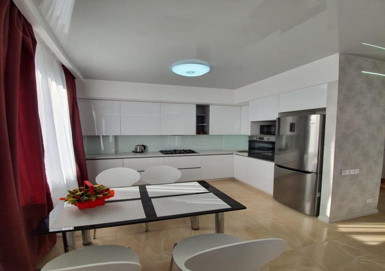 Lux New Apartment 2019 خاركيف المظهر الخارجي الصورة